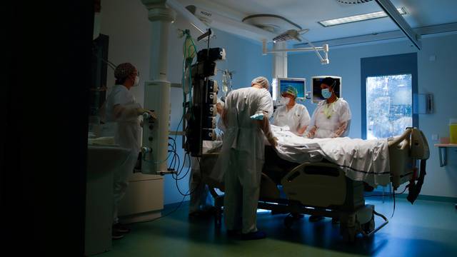 French hospital faces second wave of COVID patients