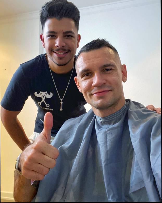 FOTO Tko je brijač 'vatrenih'? Uspio je nagovoriti Modrića na promjenu: 'Perišić? Boljelo me'