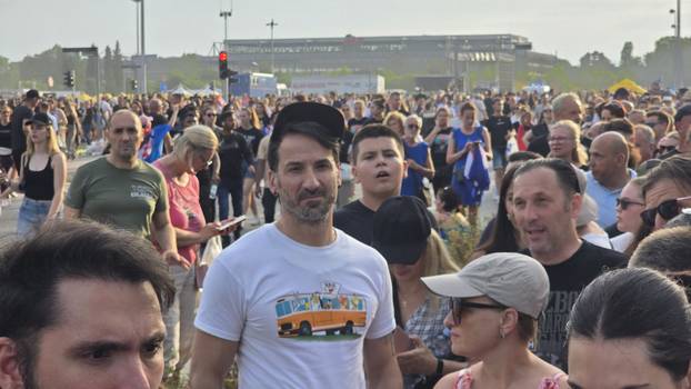 Zagreb: Marin Miletić čeka na ulazak na Hipodrom na koncert Thompsona