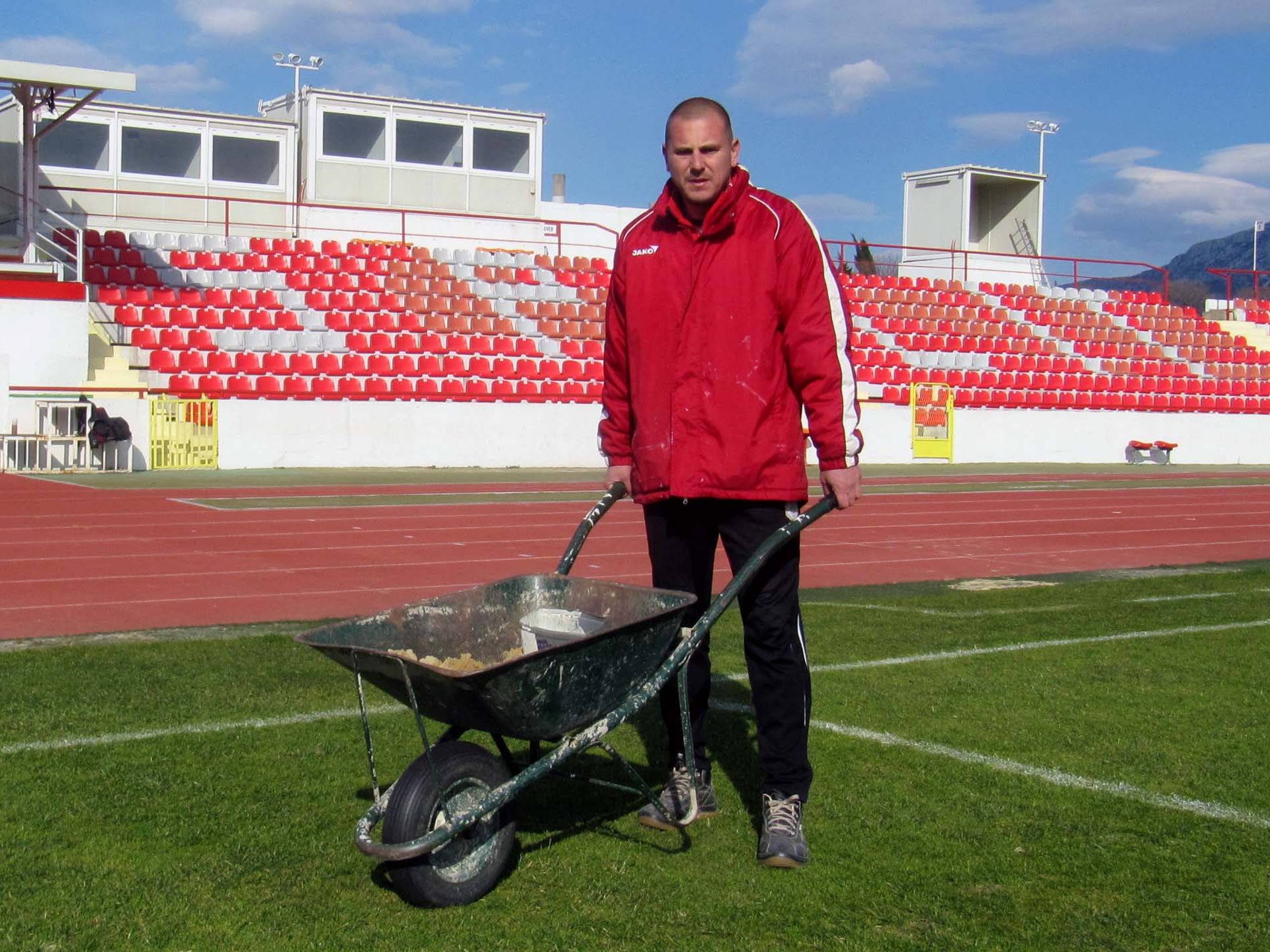 Romano pliva po snijegu i ne treba putovnicu na granicama