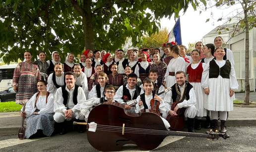 Mladi folkloraši iz KUD Croatia osvojili Pariz! Zlatna medalja za 'Mali Lado' iz Prečkog...