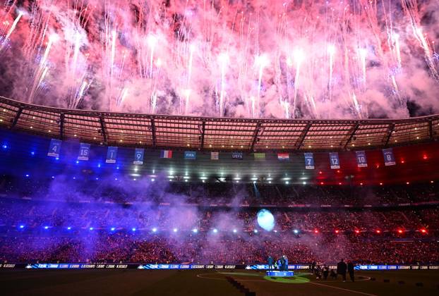 Pariz: Navijači na utakmici četvrtfinala UEFA Lige nacija između Francuske i Hrvatske
