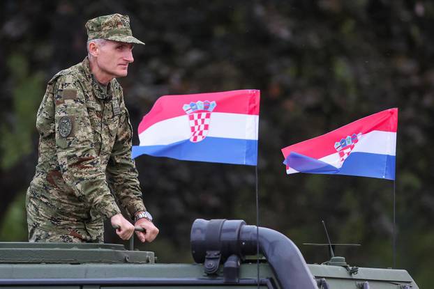 Zagreb: Generalna proba svečanog vojnog mimohoda