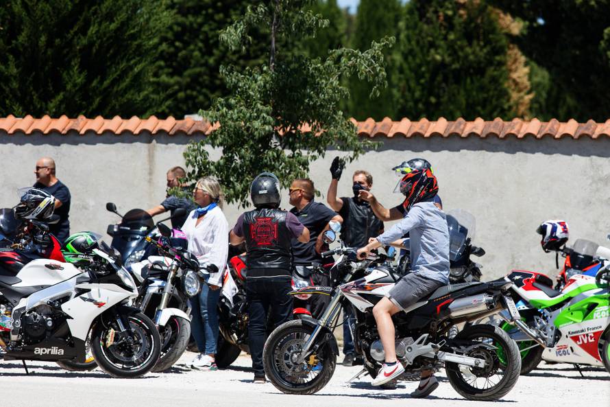 Motoristi ispratili prijatelja koji je poginuo na motoru u Murvici