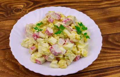 Salata od krumpira i jaja može biti prilog, ali i samostalno jelo