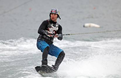 Uspio je! Na wakeboardu 'doskijao' je do Guinnessa