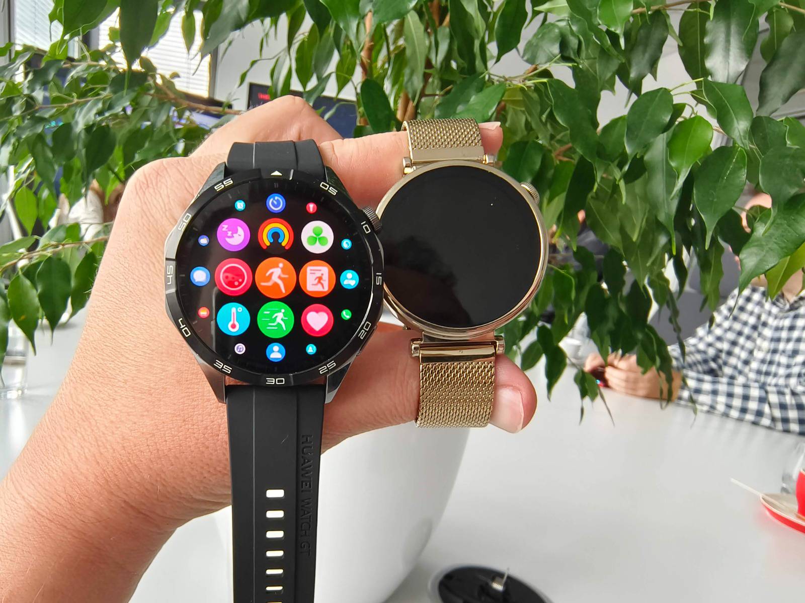 Huawei Watch GT4 sat uz više stila i dalje 'drži' dva tjedna, a sada sluša i kako dišete u snu