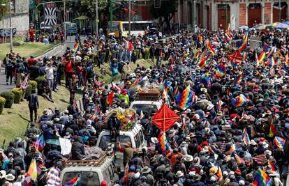 Bolivija: Prosvjedi protiv uhićenja guvernera Santa Cruza