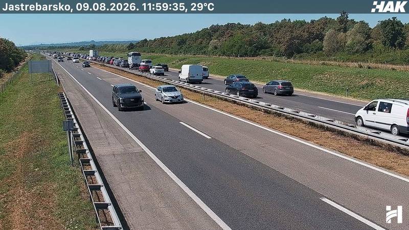 FOTO Kolona duga 2 km kod Jastrebarskog zbog nesreće, velike gužve u smjeru Zagreba