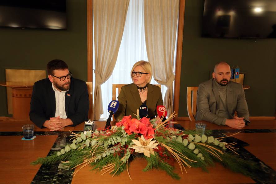 Rijeka: Konferencija gradonačelnice Ive Rinčić i zamjenika Vedrana Vivode i Ace Milakovića