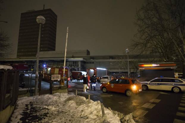 ARHIVA - 1.1.2015. Zagreb: Na elektri?nim instalacijama unutar prostorija Vjesnika izbio požar