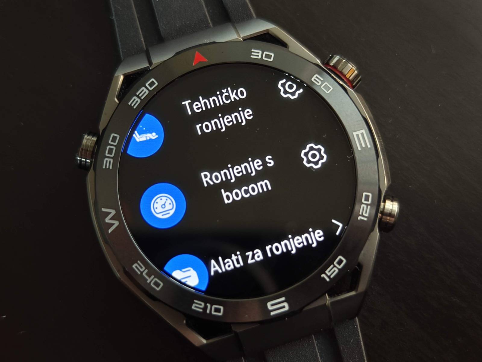 Isprobali smo Huawei Watch Ultimate, pametni sat koji želi  ići na ekstremne avanture