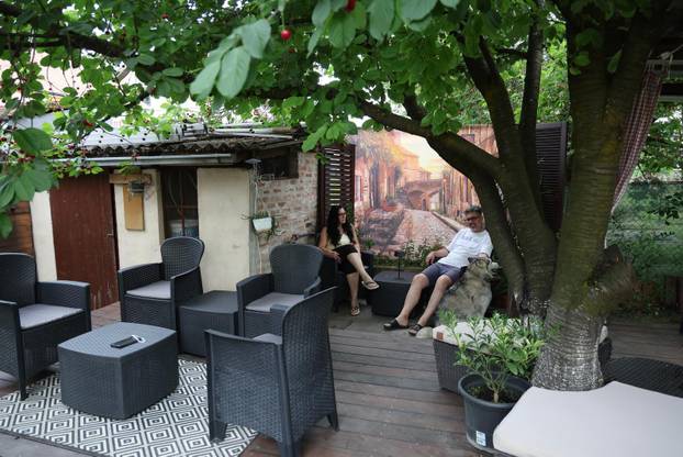 24SATA  Osijek: Vrt Đurđice Balog