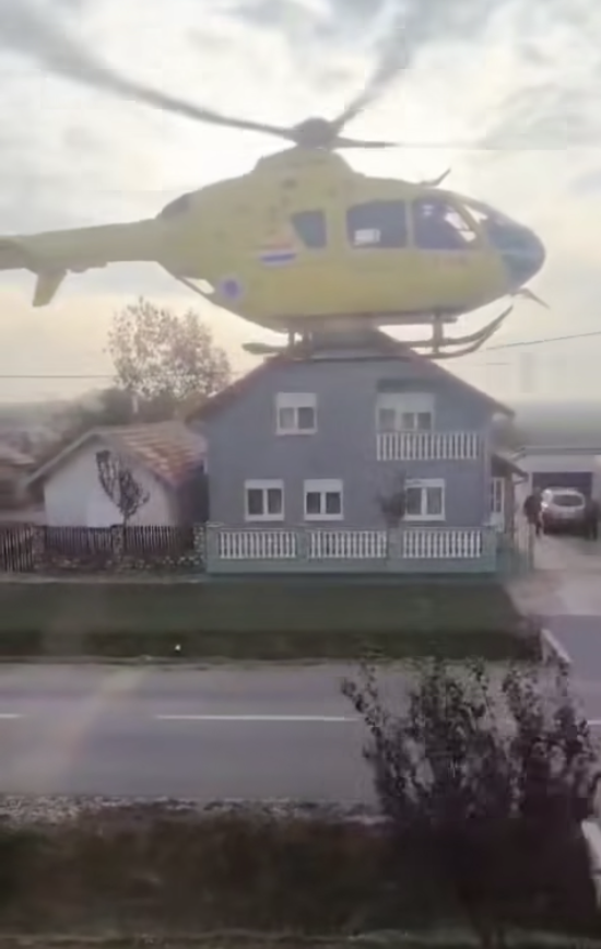 VIDEO Helikopter nasred ceste sletio kod Vinkovaca i zaustavio promet: Spašen još jedan život!