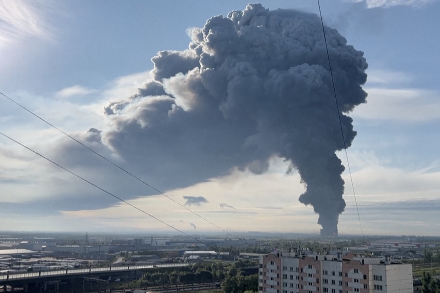Dva ruska skladi&scaron;ta pogo&dstrok;ena u napadu dronom