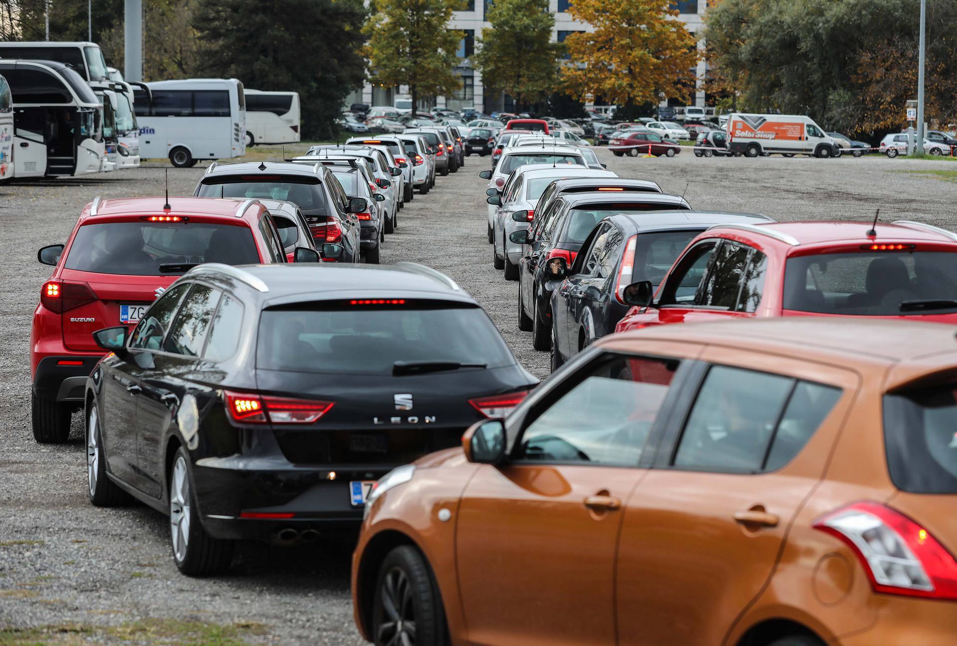 Ogromne gužve za testiranje na Zagrebačkom velesajmu