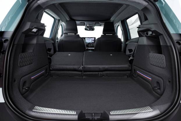 FOTO Povratak legende: Vratio se Renault 4. Veći je od Clija, ide na struju ima i pomični krov