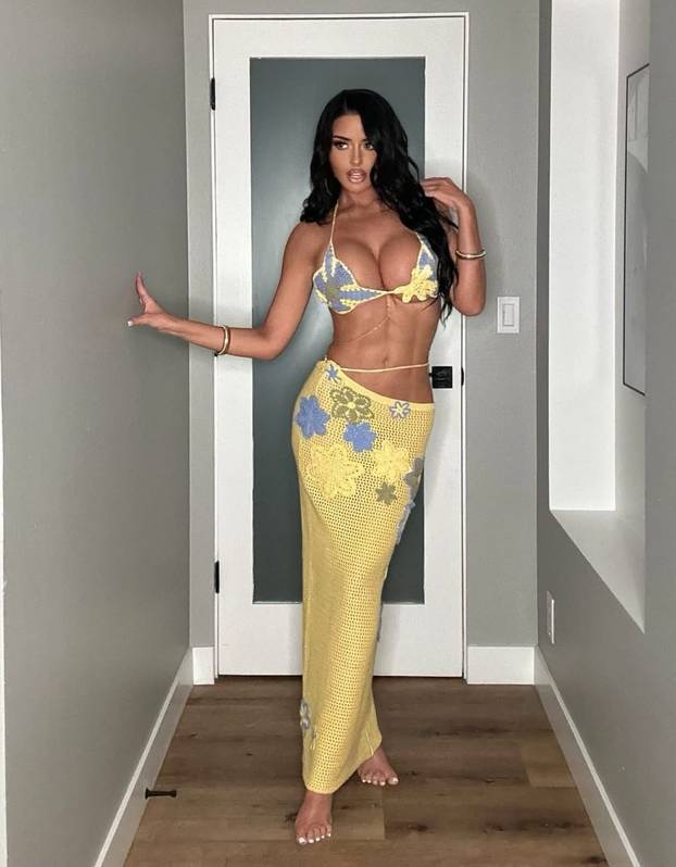 Ona je kraljica oblina! Nekad je trčala za loptom, a danas za njom trče milijuni fanova...