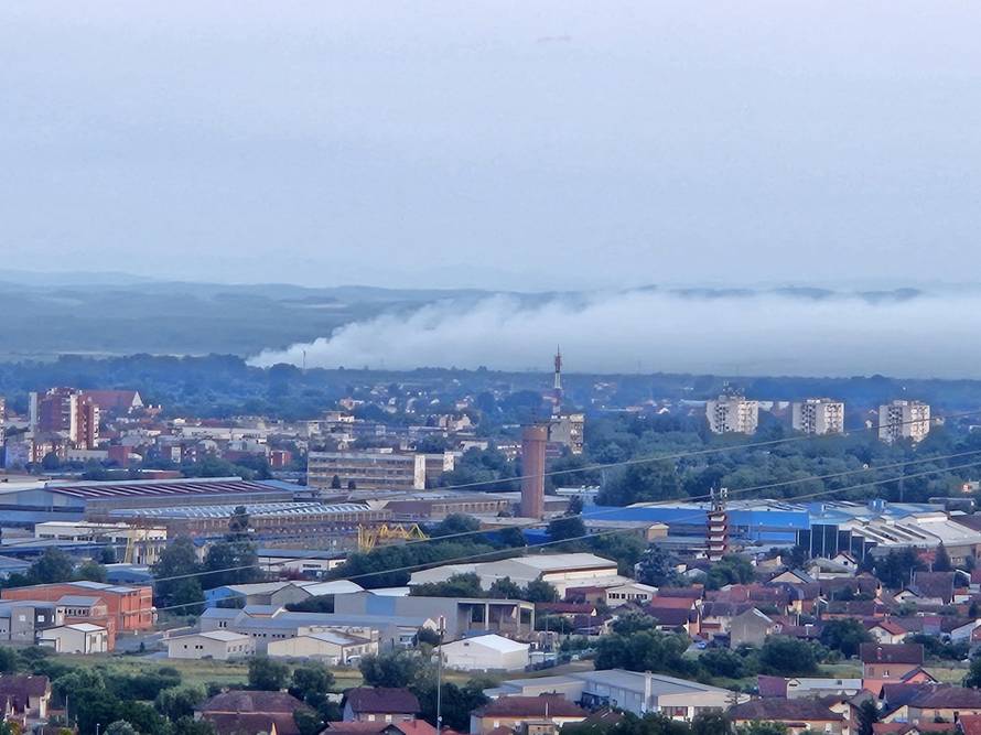Eko bomba kraj Sl. Broda: 'Već četiri dana gori deponij smeća u Bosanskom Brodu! Gušimo se...'