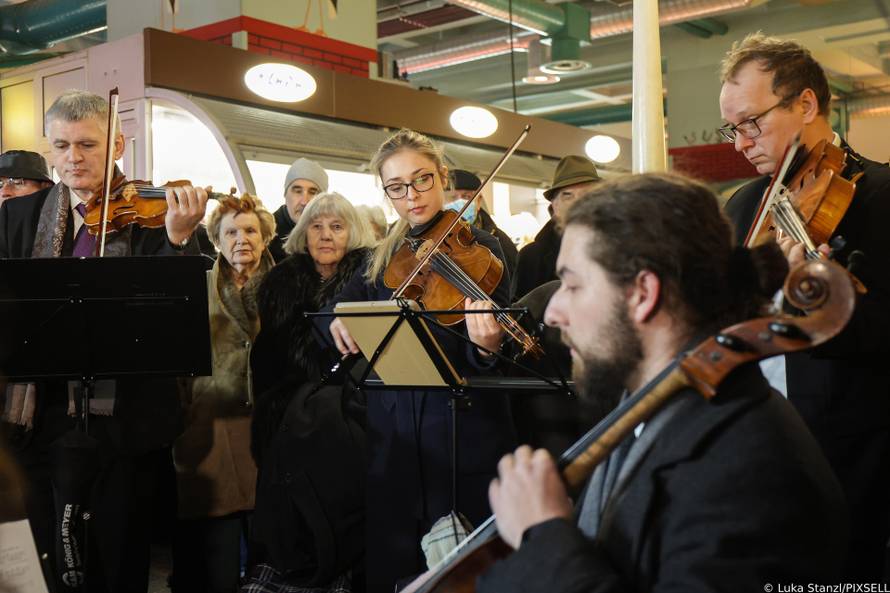 Zagreb: Besplatni koncert Zagrebačkih solista na Dolcu