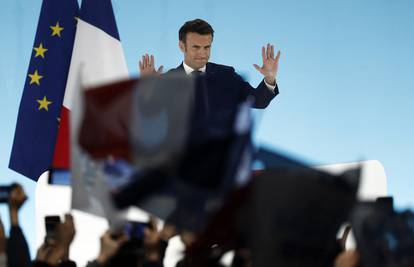 Macron u drugom krugu dobio podršku većine predsjedničkih kandidata: 'Zaustavimo Le Pen'
