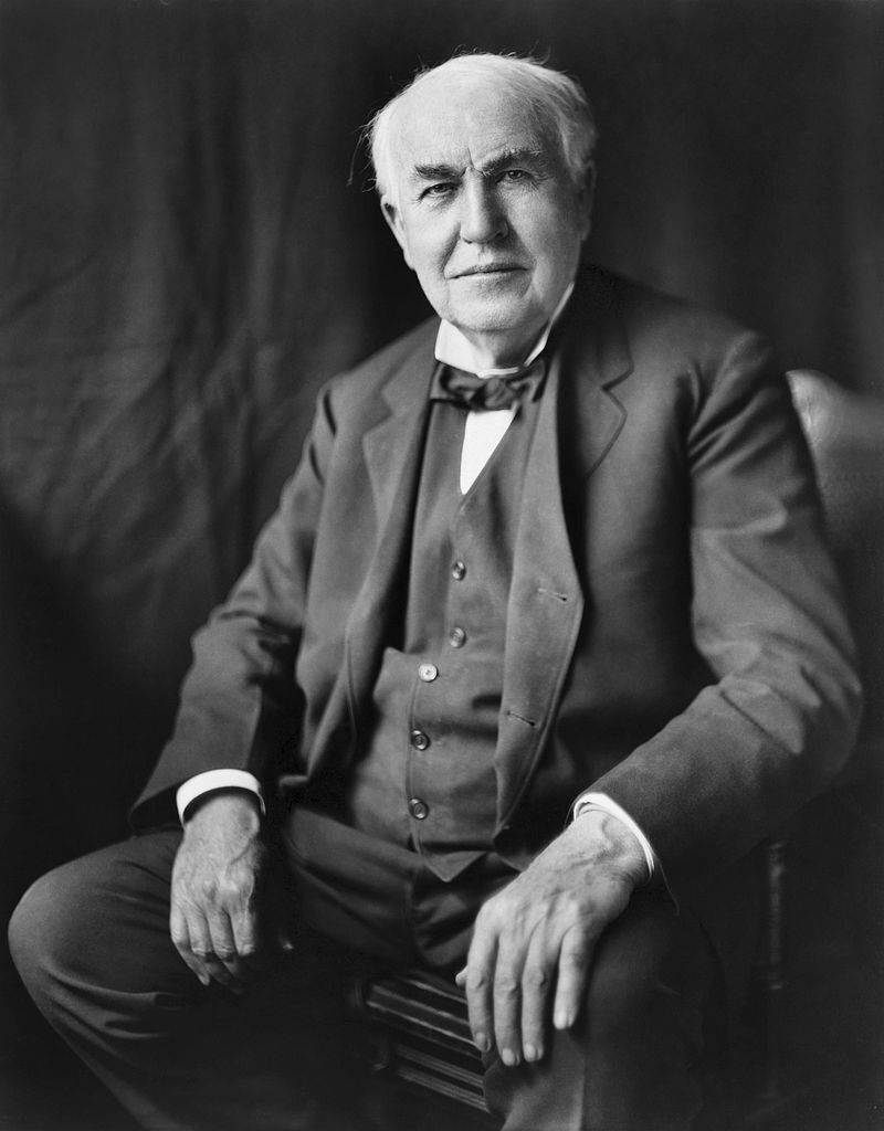 storyeditor/2024-01-26/800px-Thomas_Edison2.jpg