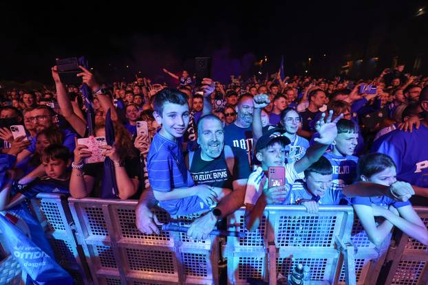 Slavlje u Zagrebu nakon Dinamova osvajanja dvostruke krune
