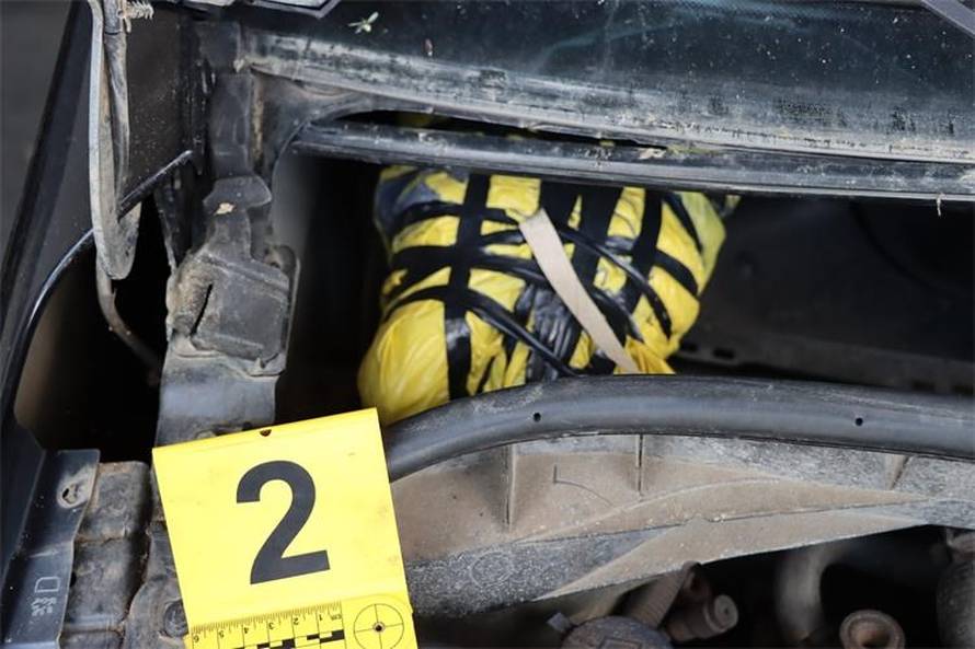 VIDEO Policija zaustavila ženu na području Krapine: U autu pronašli 48 kilograma hašiša