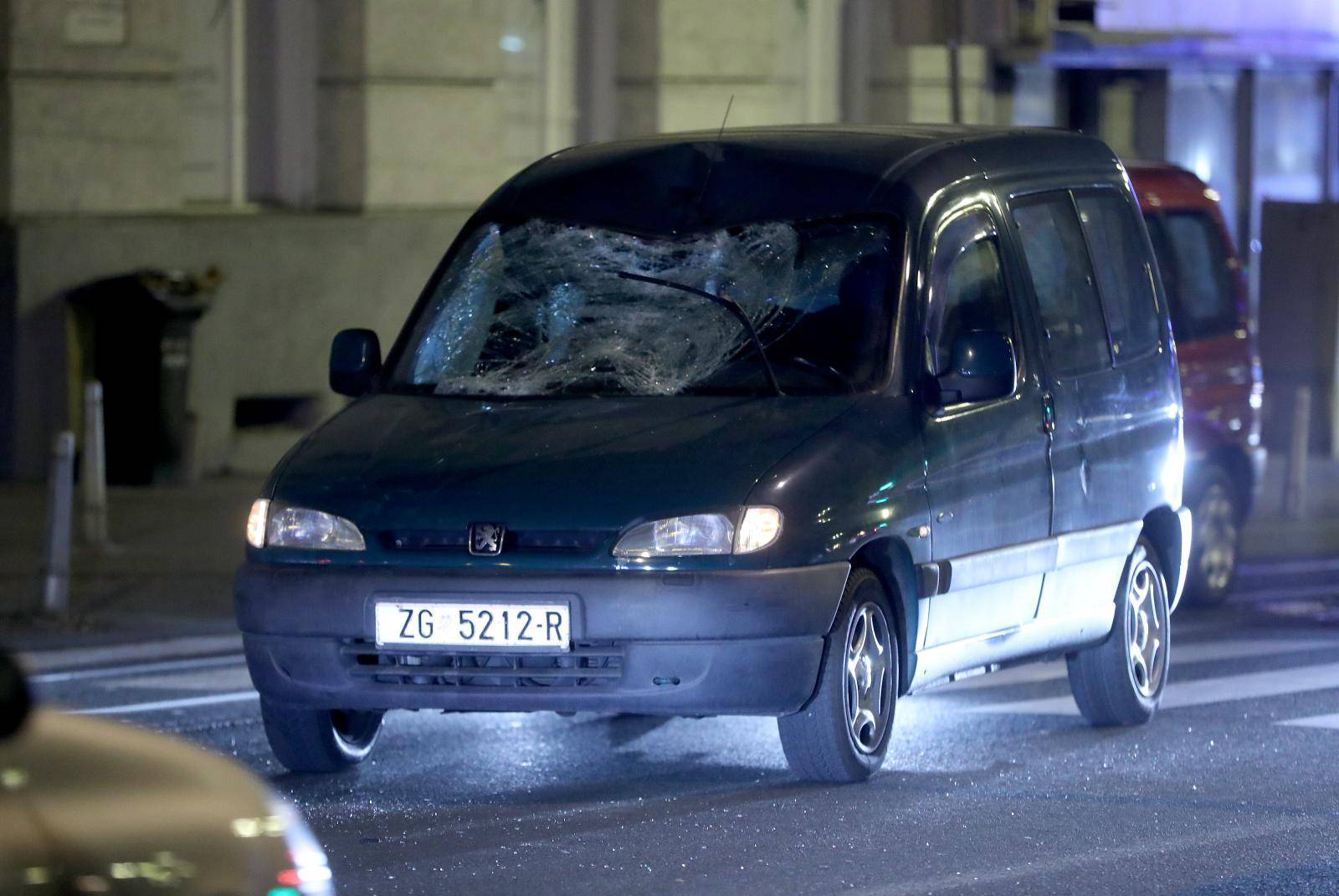 Zagreb: Automobilom naletio na pjeÅ¡aka na pjeÅ¡aÄkom prijelazu na Ribnjaku i ozlijedio ga