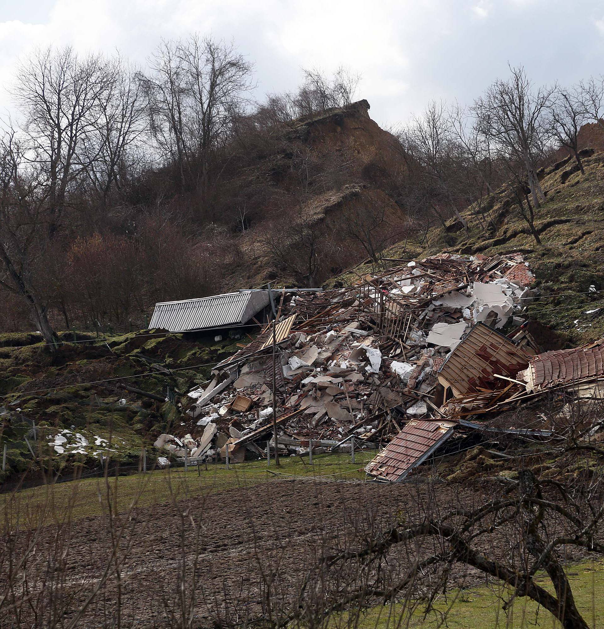 'Nitko nije prepoznao znakove da će se dio Kostajnice urušiti'