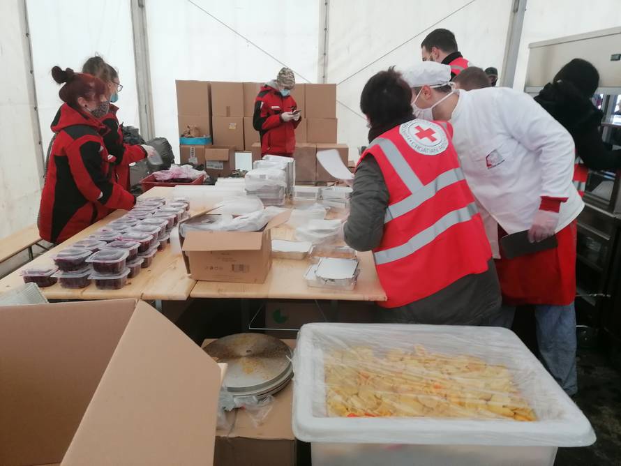 Petrinjci su očajni: 'Ne bih bila ovdje da imam gdje skuhati...'