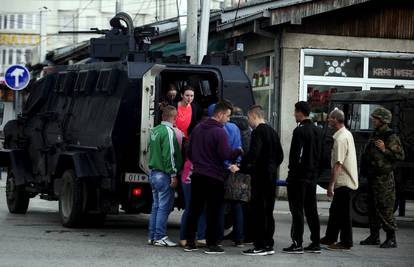 Kumanovo: 27 terorista se predalo policiji, 10 se još bori