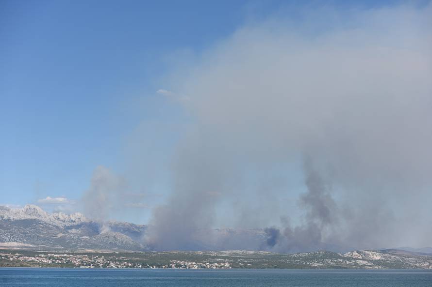 'Obranili smo kuće. Situacija je puno bolja, vjetar je oslabio...'