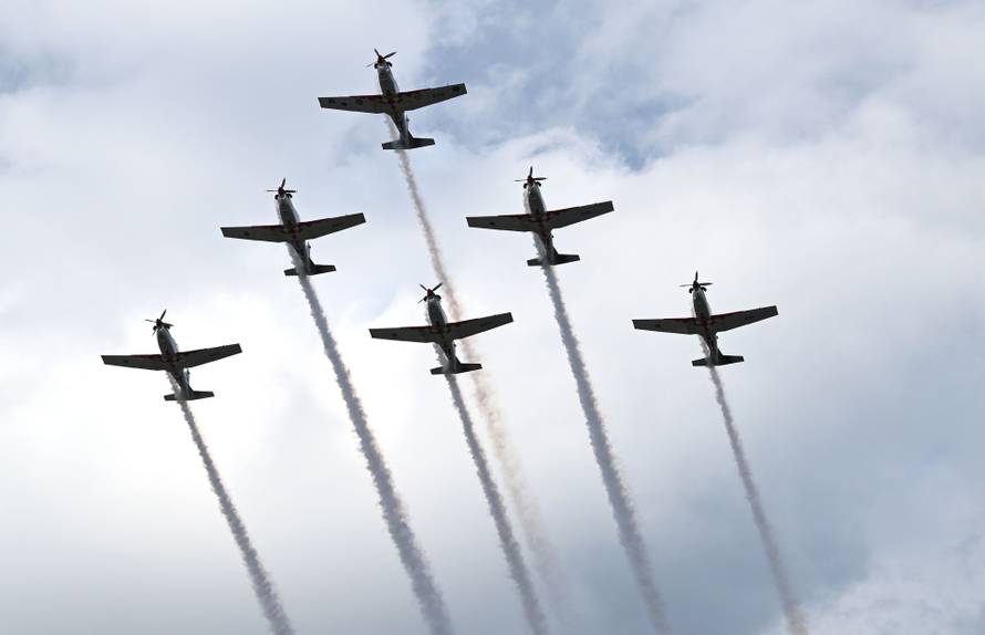 Zagreb: Svečani vojni mimohod u povodu 30 godina VRO Oluja