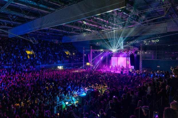 Osijek: Koncert Halida Bešlića u dvorani Gradski vrt