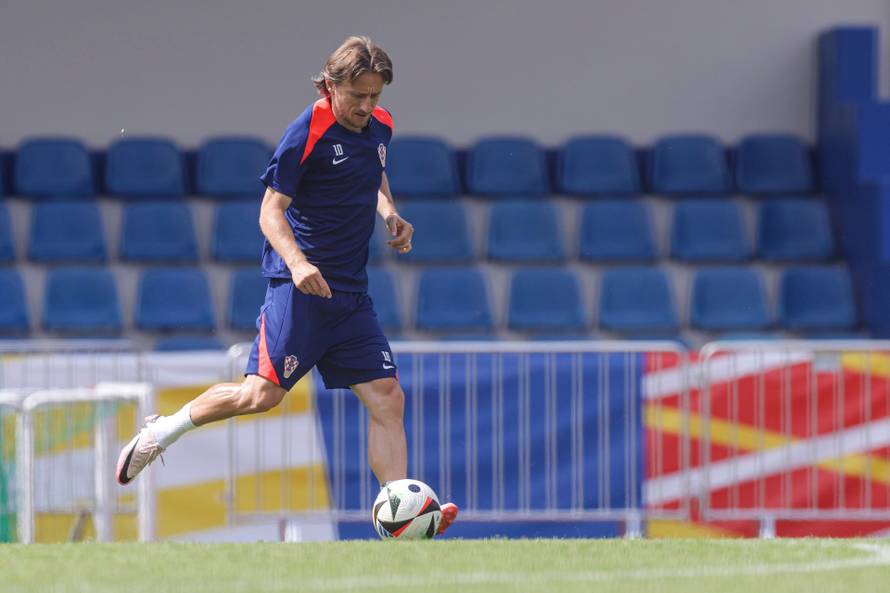 Neuruppin: Trening hrvatske nogometne reprezentacije uoči utakmice s Italijom 