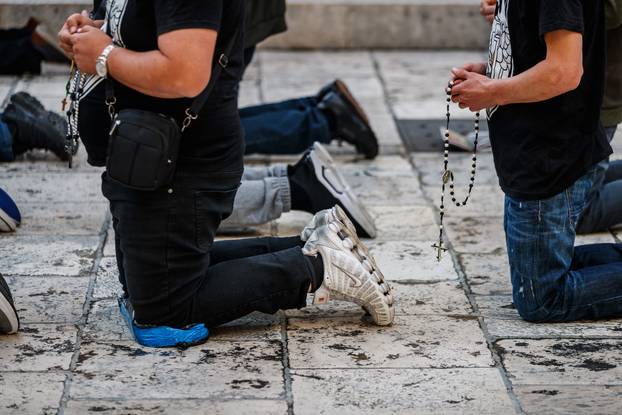 Split: Molitelji na Peristilu okupili su se i ove prve subote u mjesecu