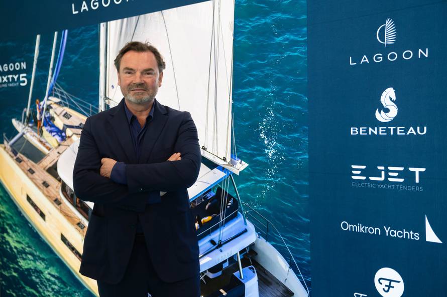 Na sajmu u Düsseldorfu velikom feštom tvrtka Master Yachting proslavila 45 godina postojanja