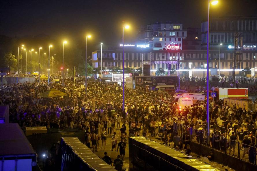 Zagreb: Neki su prije završetka koncerta krenuli napuštati Hipodrom