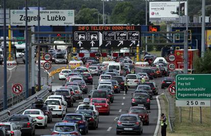 Gužve: Na izlazu s autoceste A1 u Lučkom kolona je 14 km