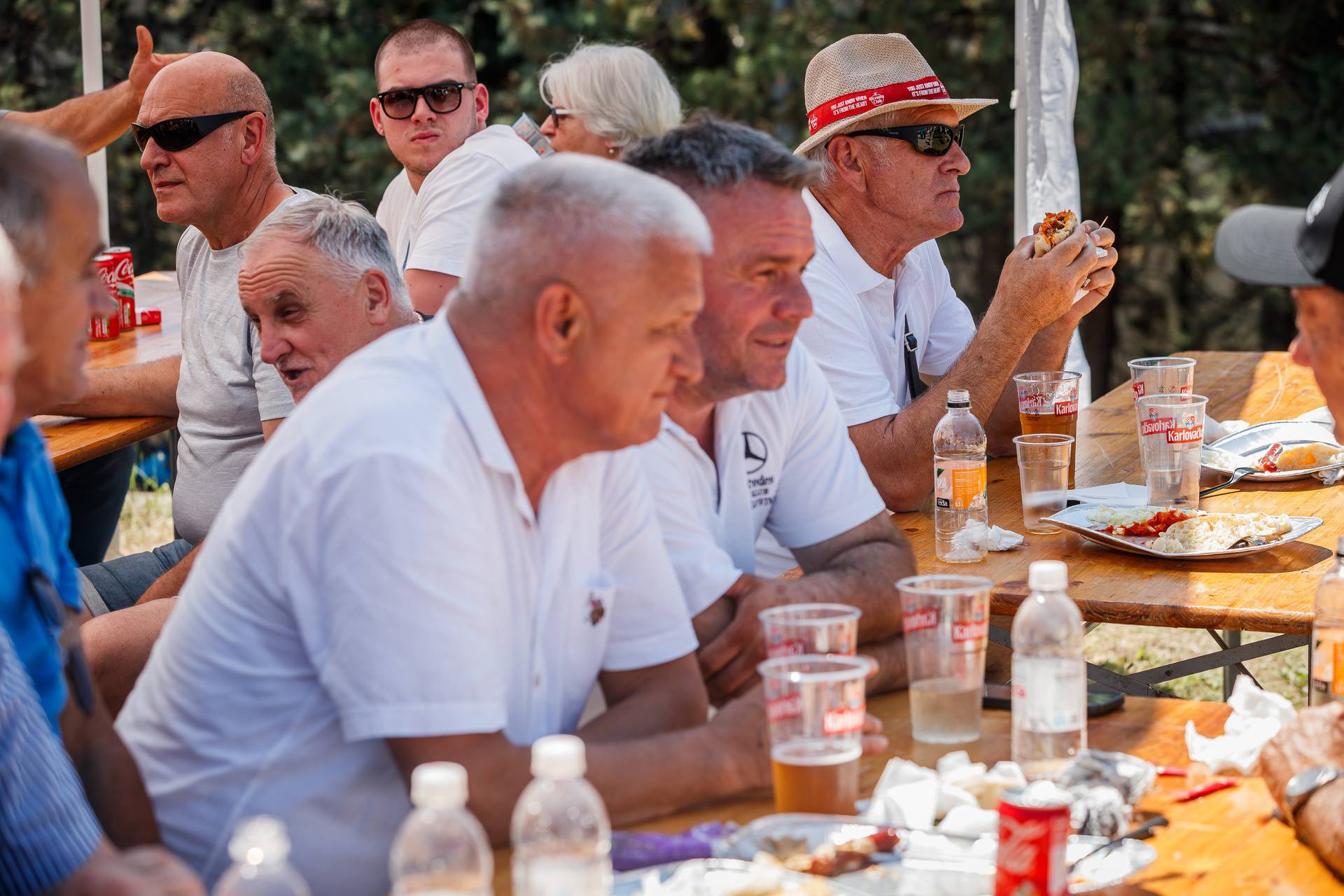 Imotski: Otvorenje spomenika Hrvatskom iseljeniku u obliku Meredesa isklesanog u kamenu