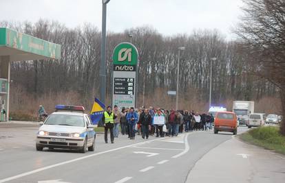 Iscrpljeni radnici iz BiH: Ako treba, puzat ćemo do Hrvatske