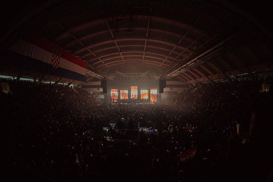 Thompson na koncertu u Rijeci: Nismo mi fašisti. To osuđujemo