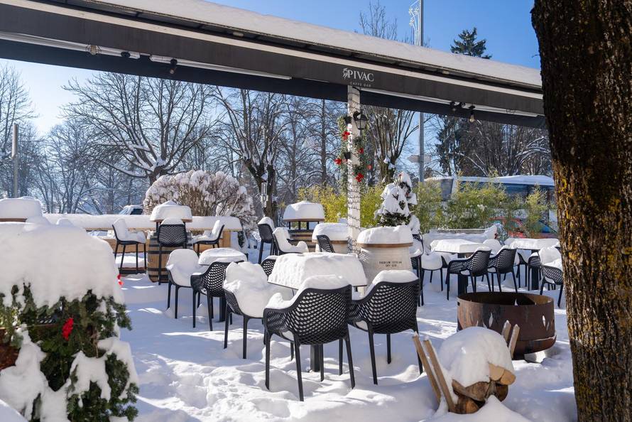 Otočac se probudi na -17 stupnjeva 