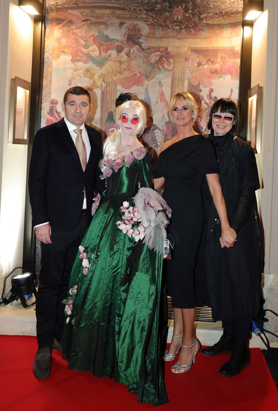 Zagreb: SveÄano otvorenje kavane Kavkaz