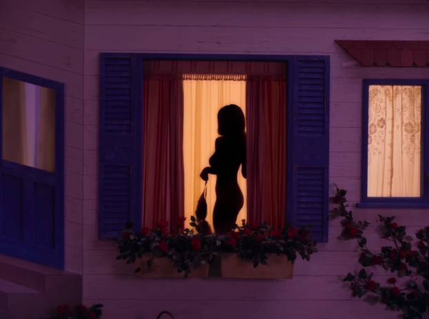 Stdney Sweeney does gardening in new lingerie range