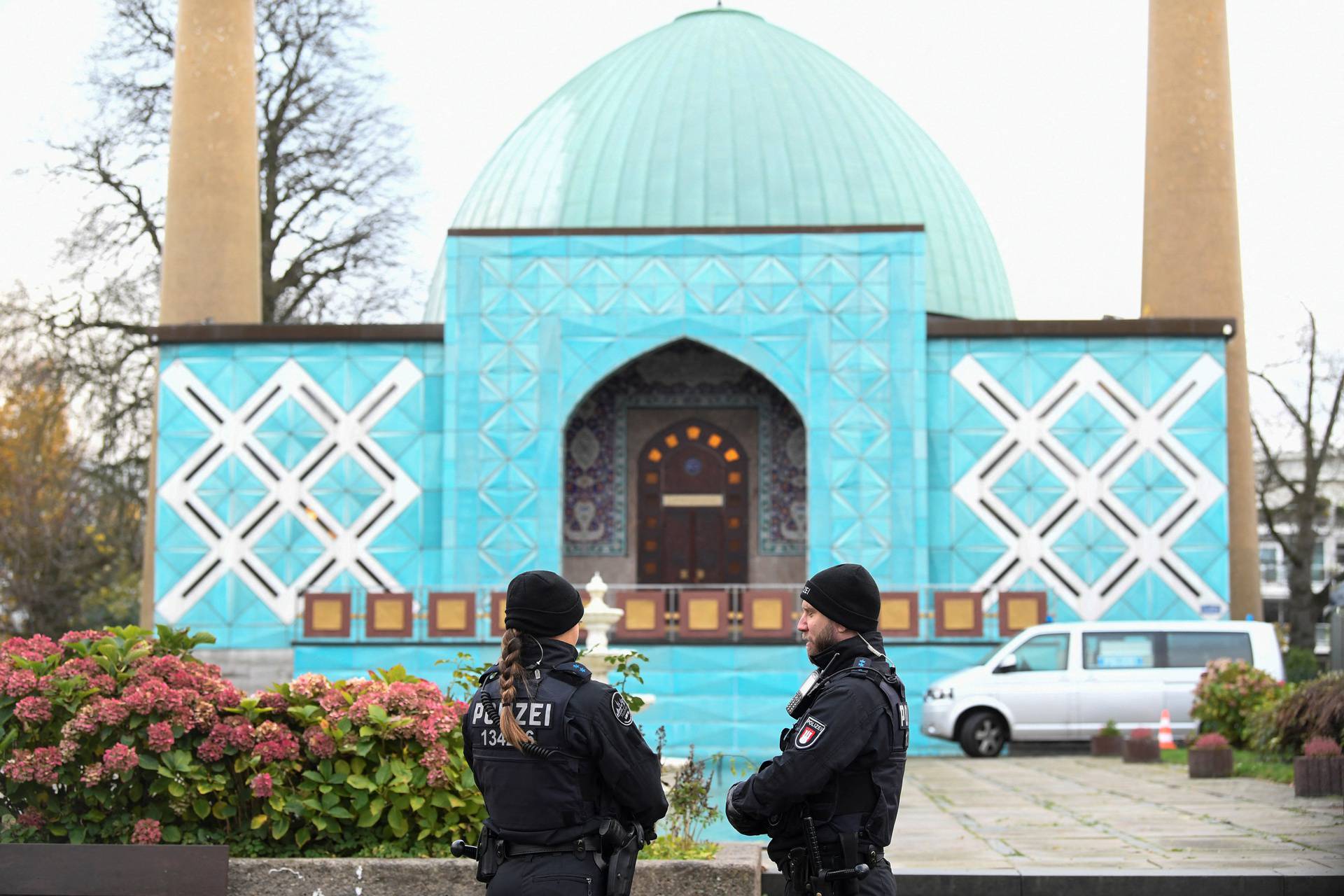 German interior ministry conducts searches of Islamic centers