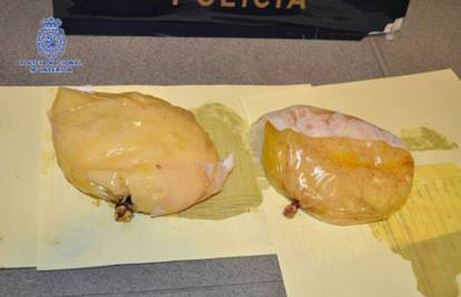 Žena iz Paname u grudima švercala čak 1,38 kg kokaina