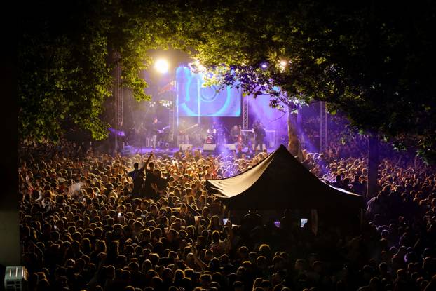 FOTO Ovako je izgledao dom na Savi dok je pjevao Jole! Na koncertu bilo oko 10.000 ljudi
