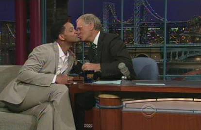 Voditelj David Letterman dobio pusu od Willa Smitha